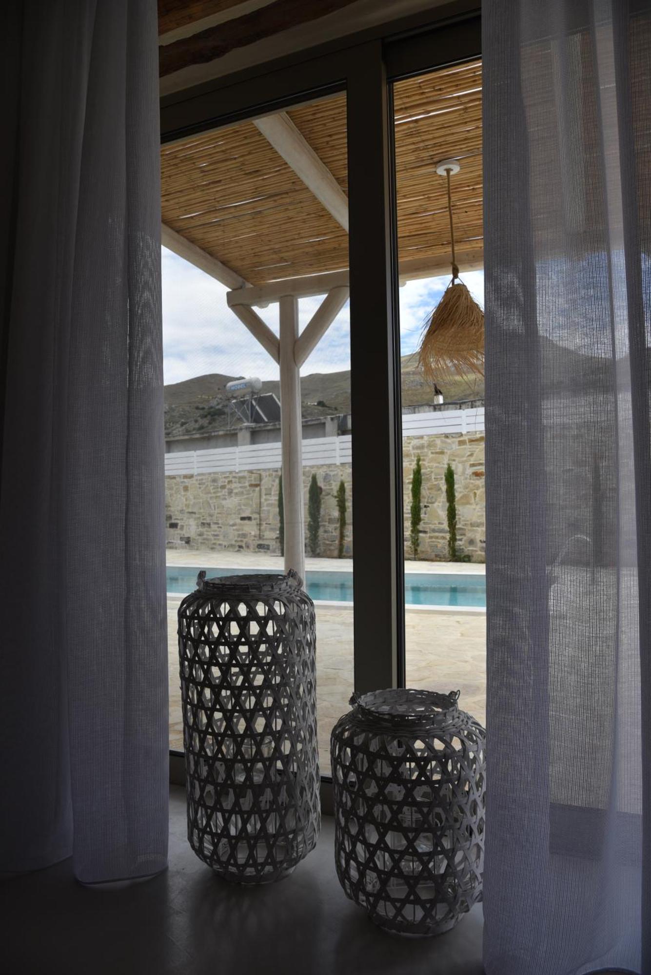 Laini Luxury Suites Pombia Екстер'єр фото