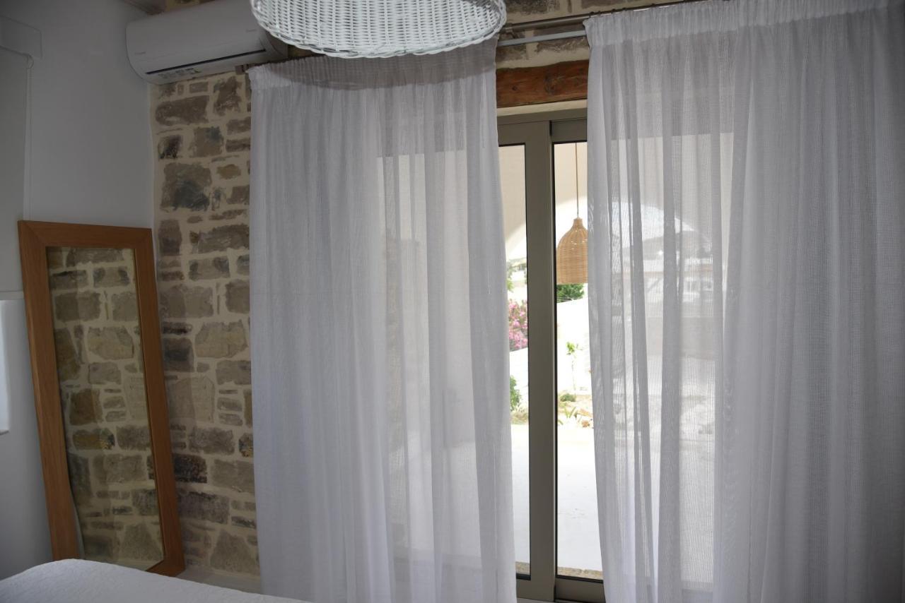 Laini Luxury Suites Pombia Екстер'єр фото