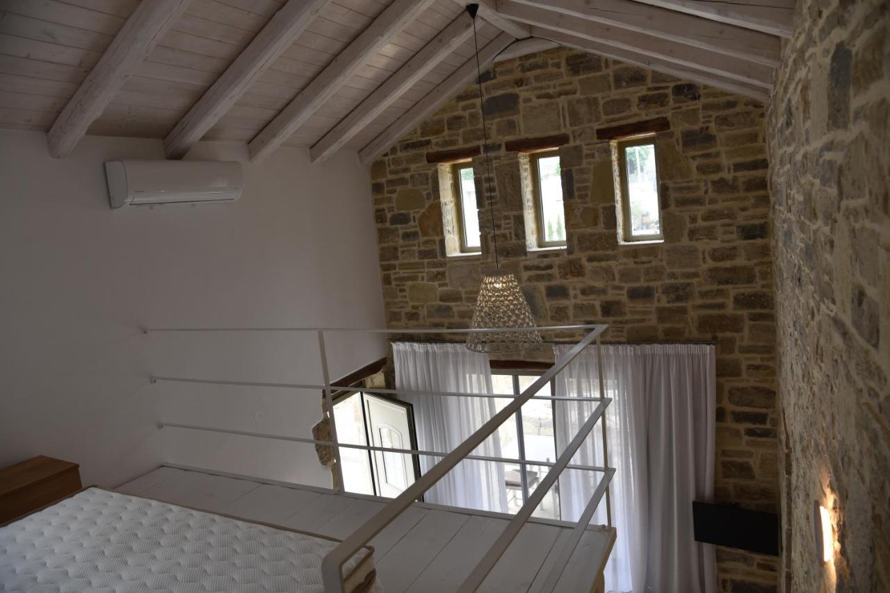 Laini Luxury Suites Pombia Екстер'єр фото