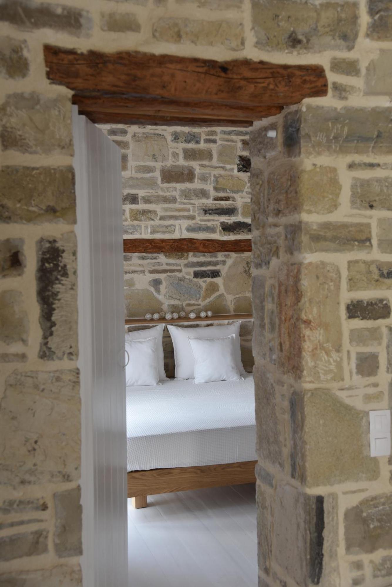 Laini Luxury Suites Pombia Екстер'єр фото